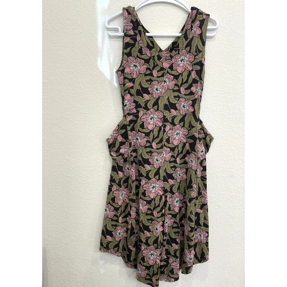 QVC AnyBody V-Neck Gaucho Jumpsuit Romper‎ Shorts Small SP Green Floral Flowy